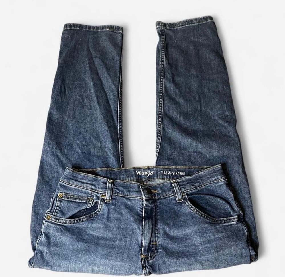 Wrangler Classic Straight Jeans, Size 30, Blue Denim